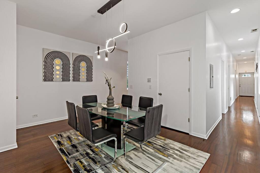The Penthouse, Lux Stay Near Downtown, Uofc & Lake Chicago Kültér fotó